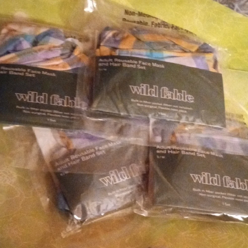 Wild Fable Face Mask (1) and Hair Band Set (1) - Picture 8 of 8